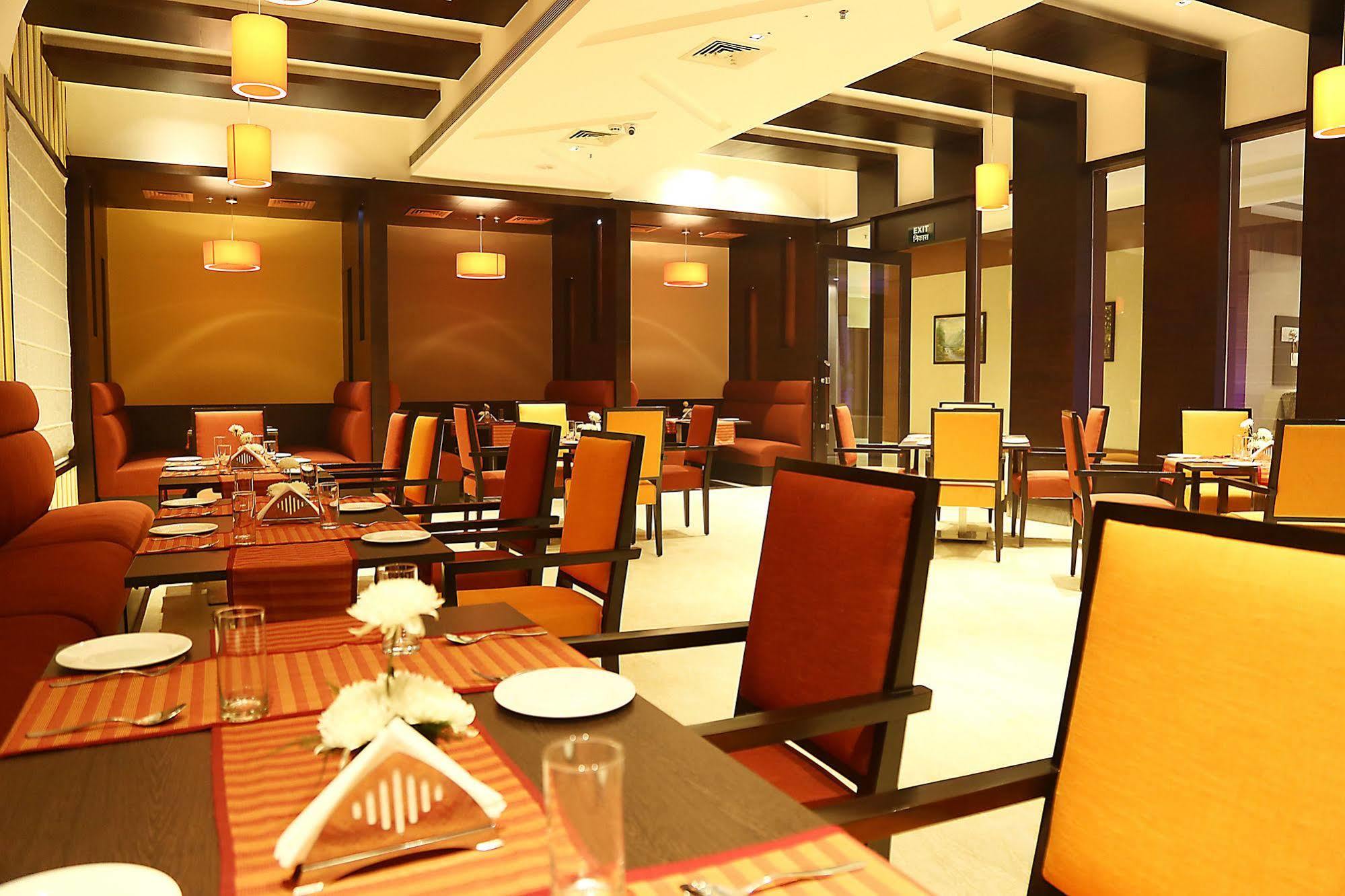 Grand Notting Hills Hotel And Resorts Új-Delhi Kültér fotó