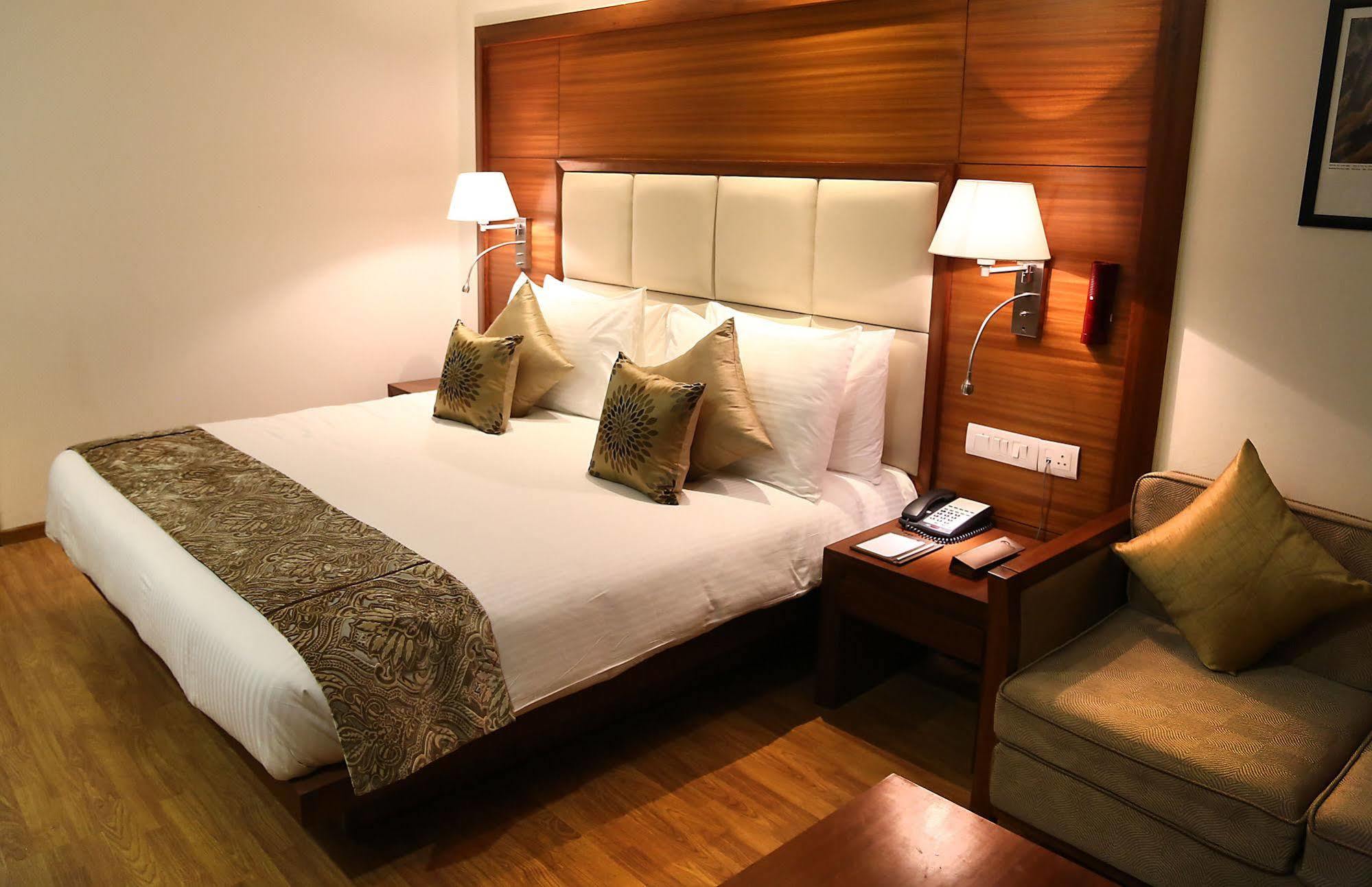 Grand Notting Hills Hotel And Resorts Új-Delhi Kültér fotó